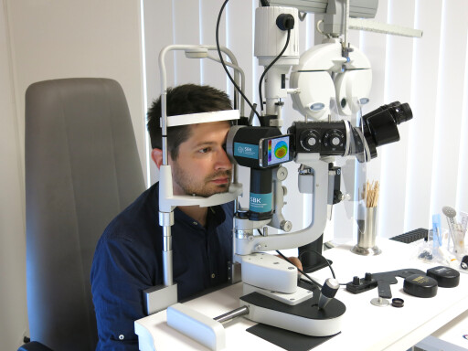 SBK at the slit lamp HAFEZI N